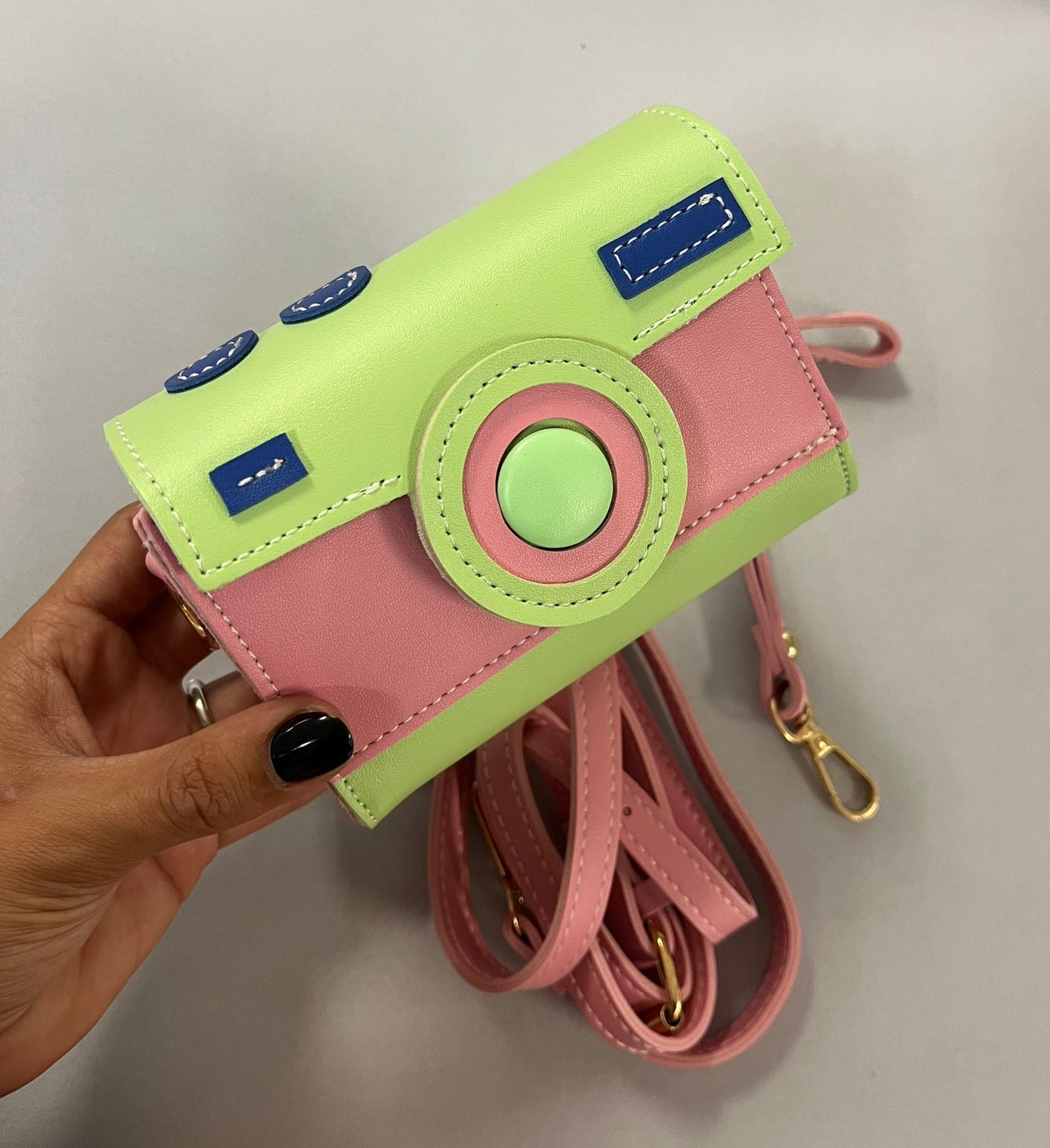 CAMERA CROSSBODY
